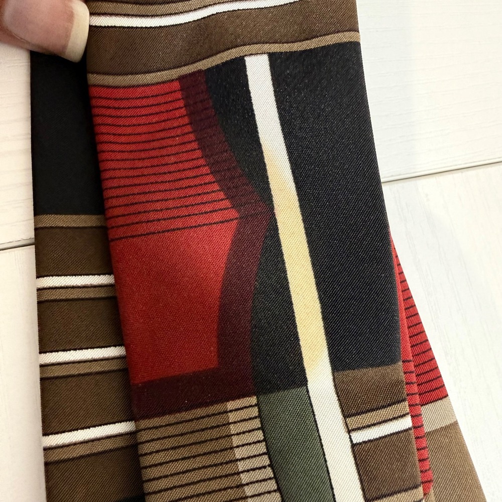 Ketch Mens Geometric Abstract Necktie Burgundy Brown Black Made in USA RN 22356 - Picture 8 of 8